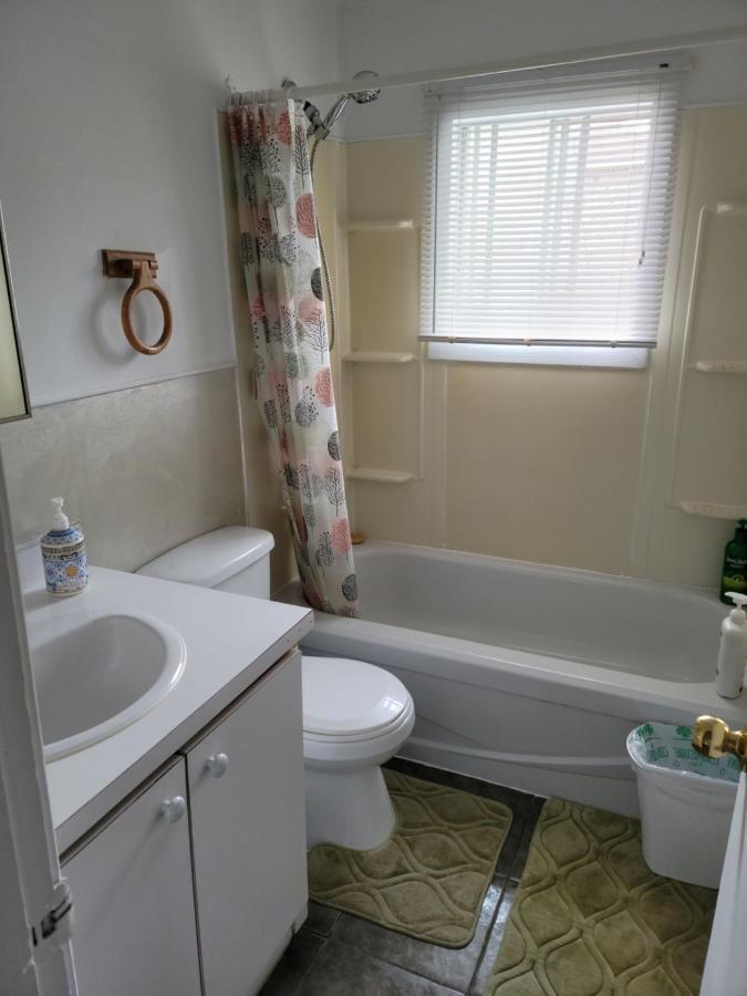 Downtown Apartment Next To Highway Netflix+Wifi Edmundston Exteriér fotografie