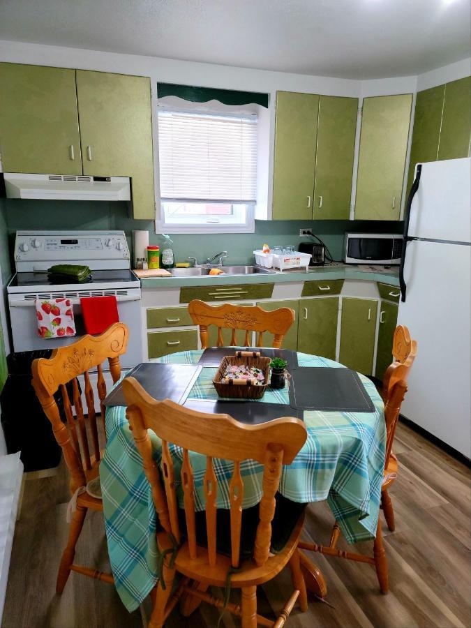 Downtown Apartment Next To Highway Netflix+Wifi Edmundston Exteriér fotografie